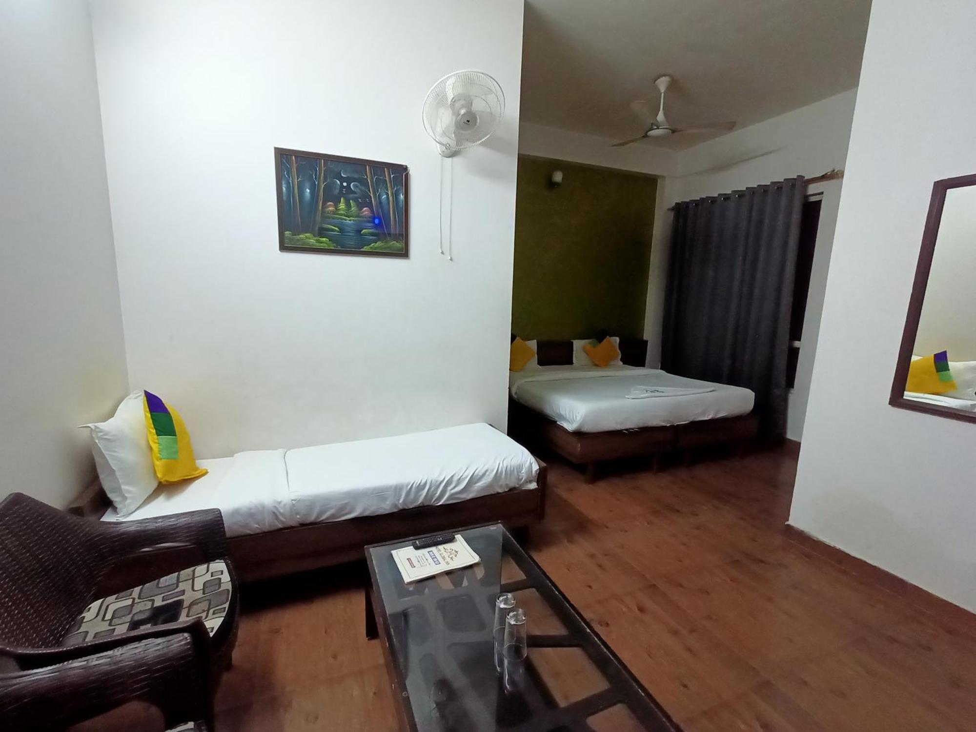 Hotel Global Inn -1 Km From Railway Station - Lift Food And Free Parking Lucknow Zewnętrze zdjęcie