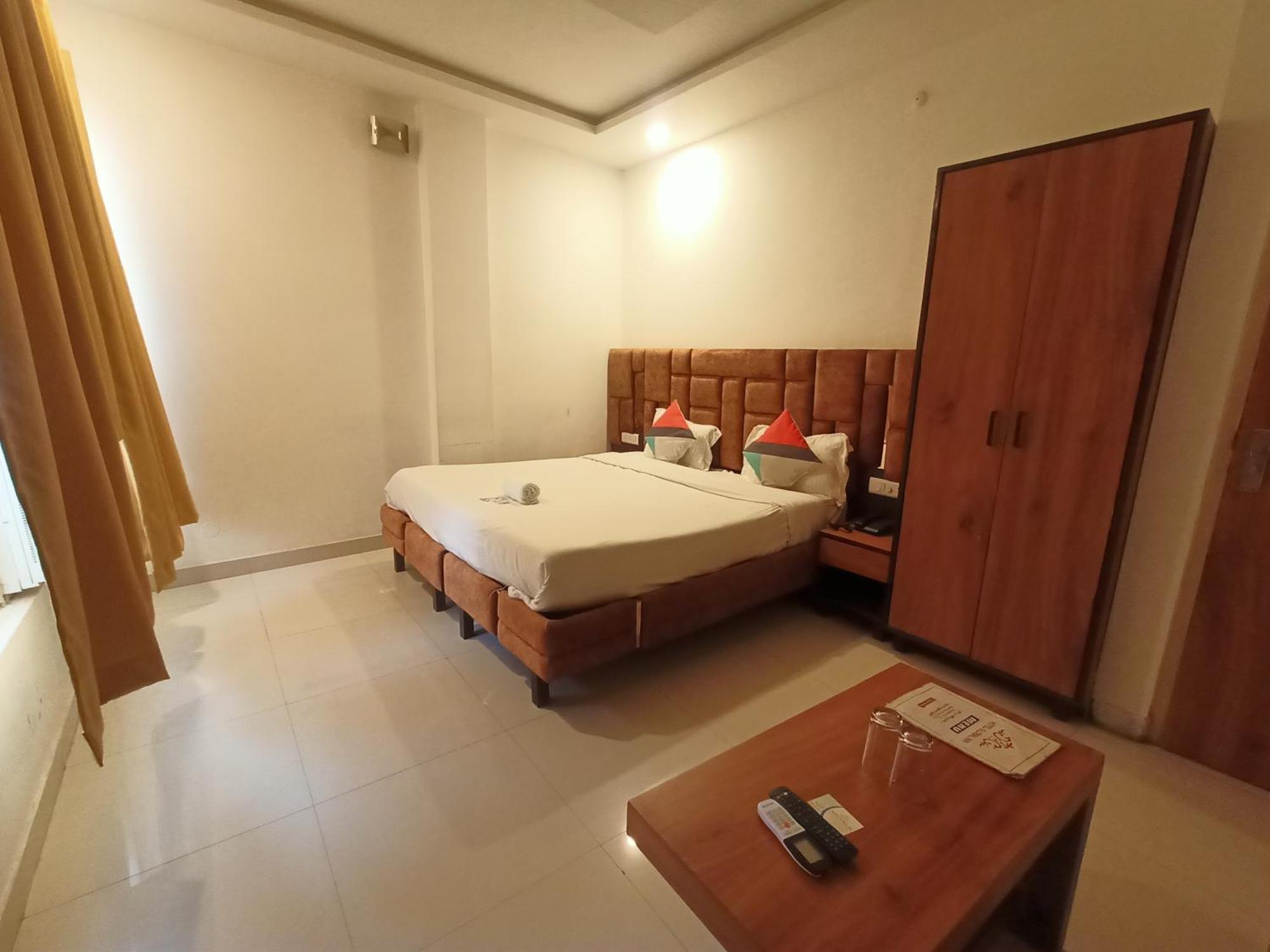 Hotel Global Inn -1 Km From Railway Station - Lift Food And Free Parking Lucknow Zewnętrze zdjęcie
