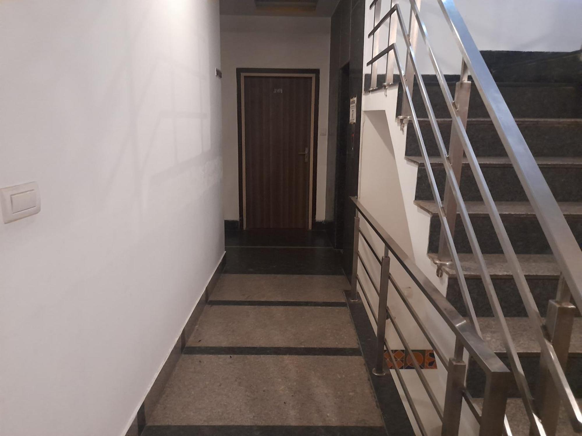 Hotel Global Inn -1 Km From Railway Station - Lift Food And Free Parking Lucknow Zewnętrze zdjęcie