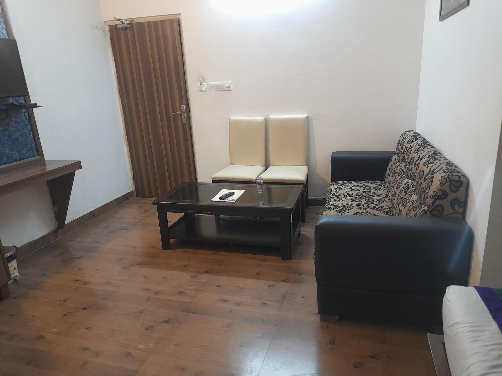 Hotel Global Inn -1 Km From Railway Station - Lift Food And Free Parking Lucknow Zewnętrze zdjęcie