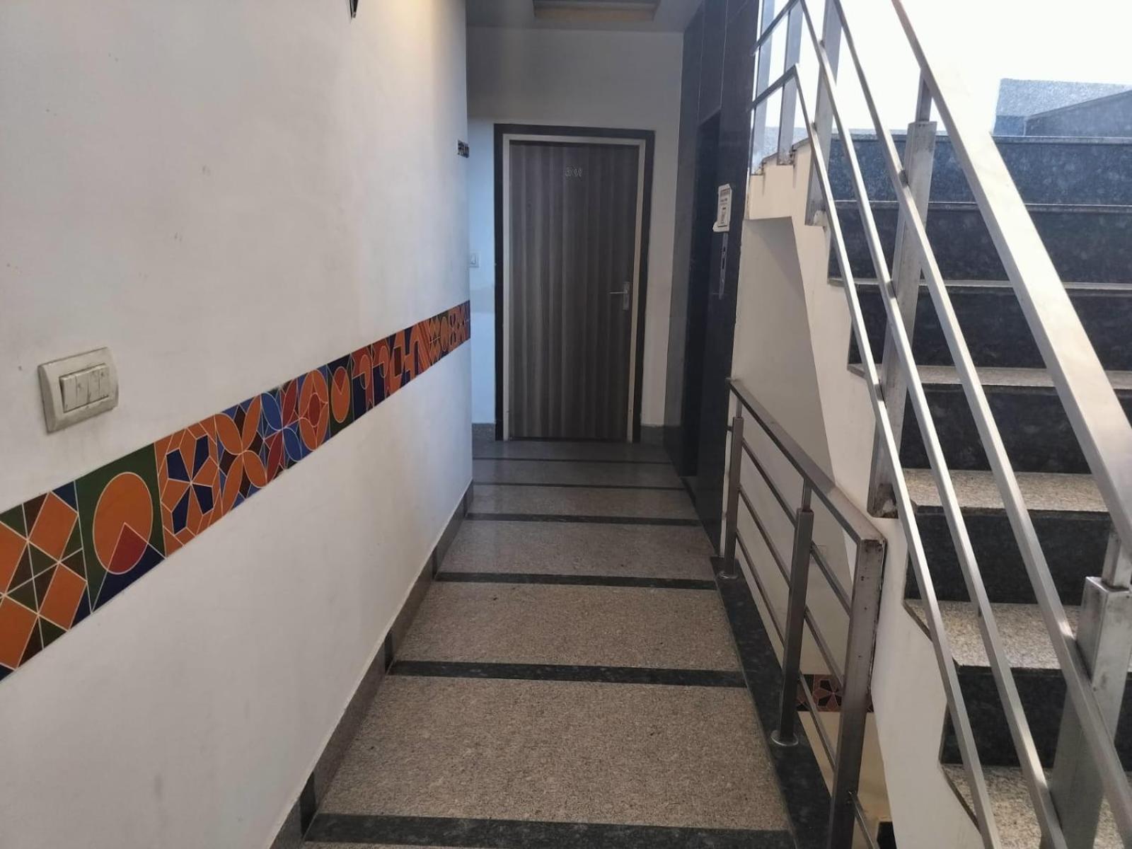 Hotel Global Inn -1 Km From Railway Station - Lift Food And Free Parking Lucknow Zewnętrze zdjęcie